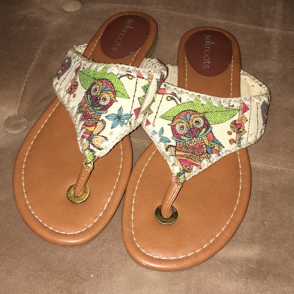 sakroots flip flops
